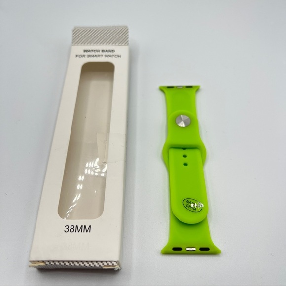 Women's Silicone Solid Color Apple Watch Strap in Green NWT MSRP $20 - Picture 2 of 6